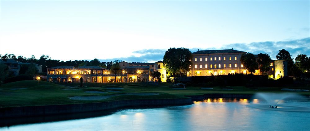 Hotel Chateau Et Golf De Taulane La Martre Zewnętrze zdjęcie